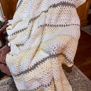 Cozy Cream and Gray Knit Blanket